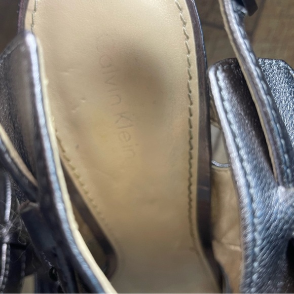 Calvin Klein POSHA Metallic Strappy Platform Block Heel Sandals 10M Silver 4” - Picture 5 of 12